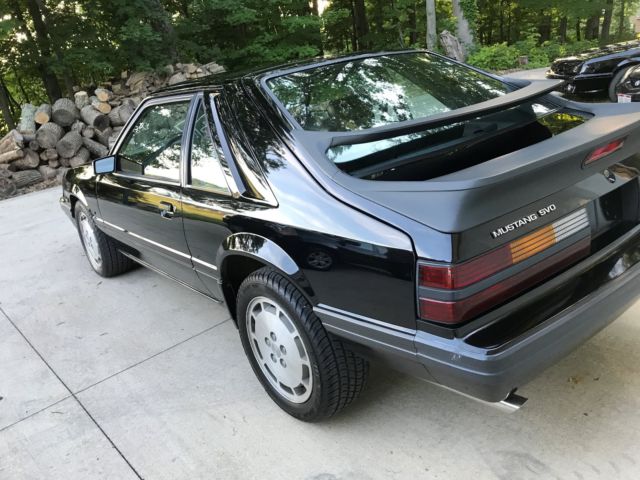 1986 Black Ford Mustang