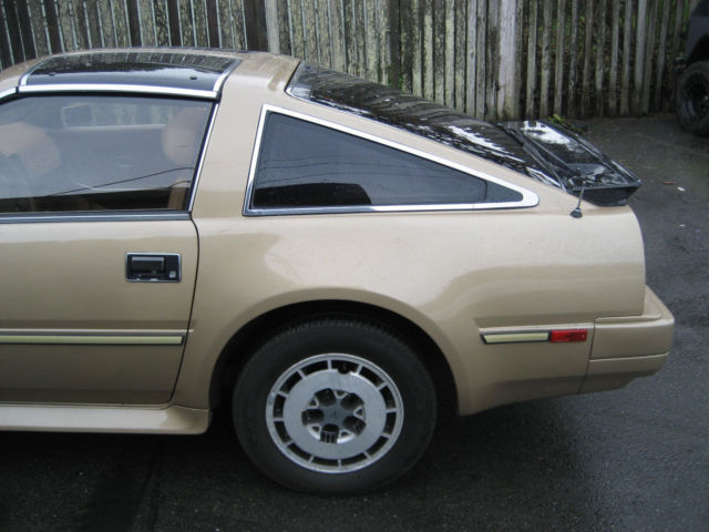 1986 Gold Nissan 300ZX Coupe