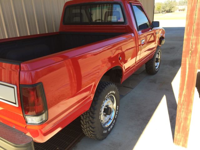 1986 Red Nissan Other Pickups Regular cab