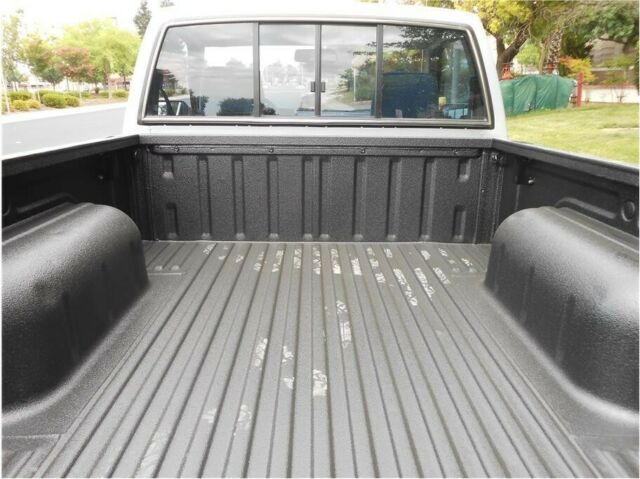 1986 Nissan Other Pickups