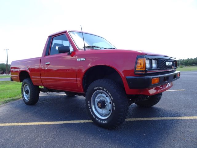 1986 Red Nissan Other Pickups