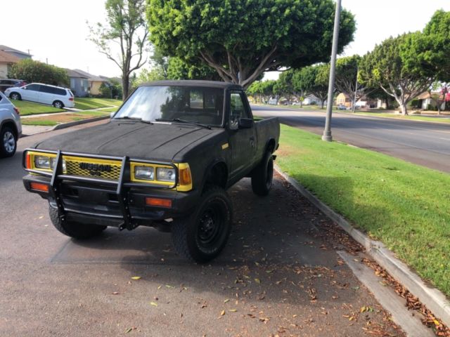 1986 Black Nissan Other Pickups