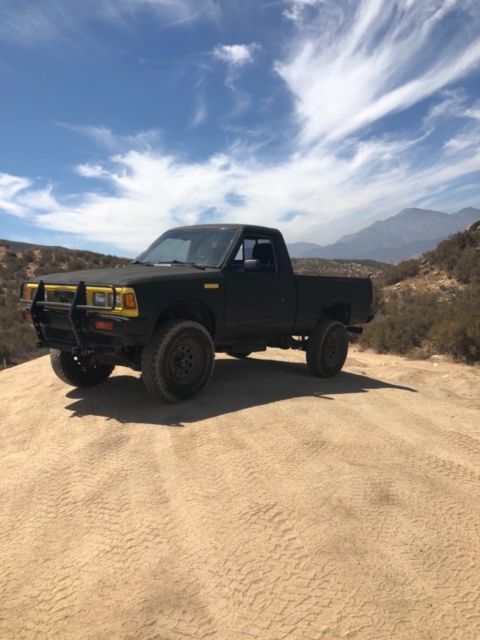 1986 Black Nissan Other Pickups
