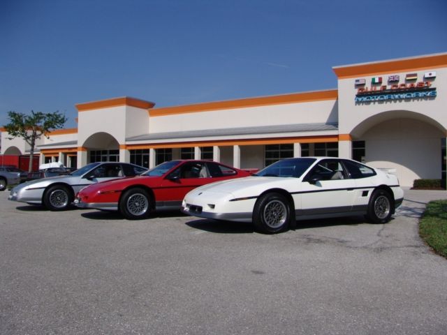 1986 White Pontiac Fiero Coupe