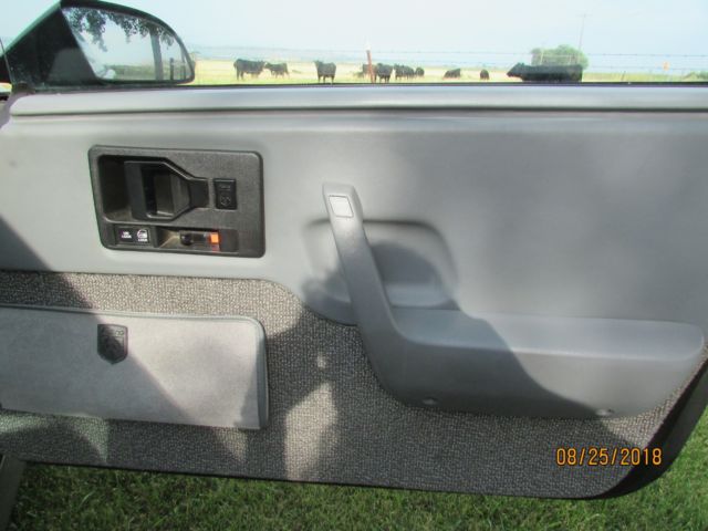 1986 Black Pontiac Fiero