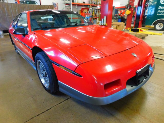 1986 Red Pontiac Fiero Coupe