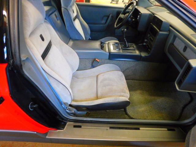 1986 Red Pontiac Fiero Coupe