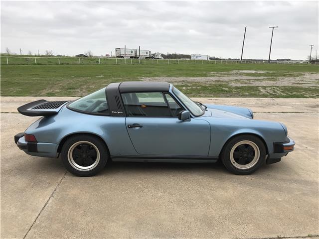 1986 -- Porsche 911 --