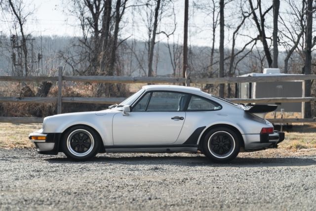 1986 Silver Porsche 911 Coupe