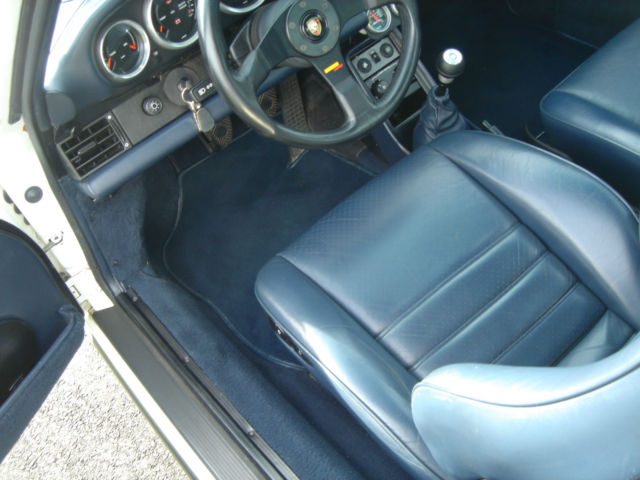 1986 White Porsche 930