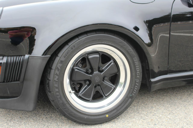 1986 White Porsche 930