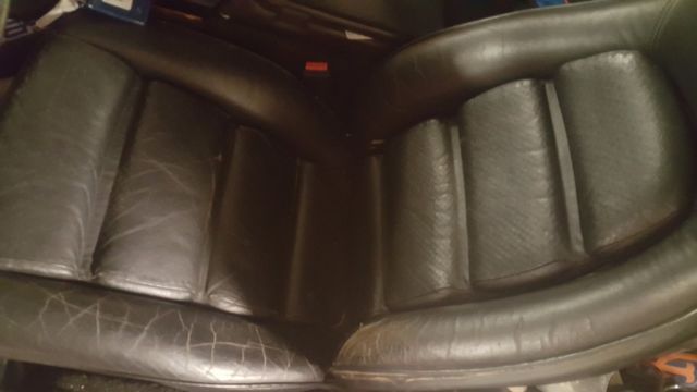 1986 Red Porsche 928 Coupe