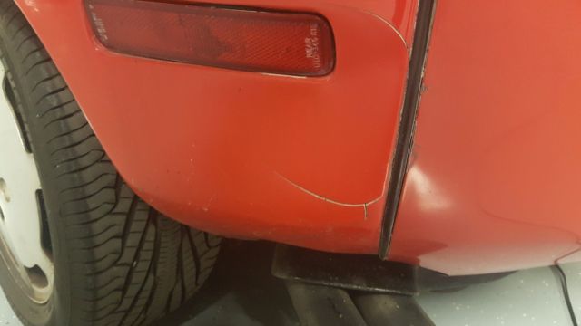 1986 Red Porsche 928 Coupe