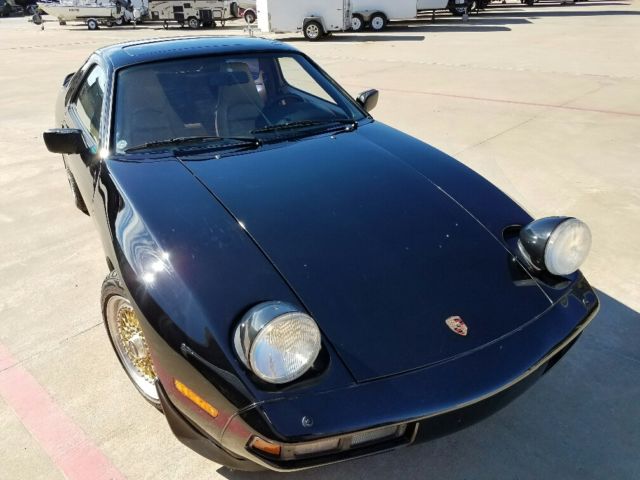 1986 Porsche 928 Coupe