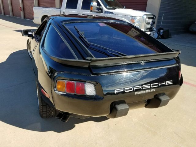 1986 Porsche 928 Coupe