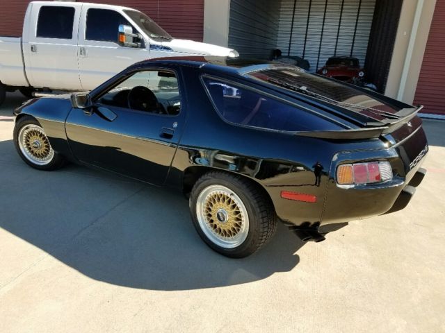1986 Porsche 928 Coupe