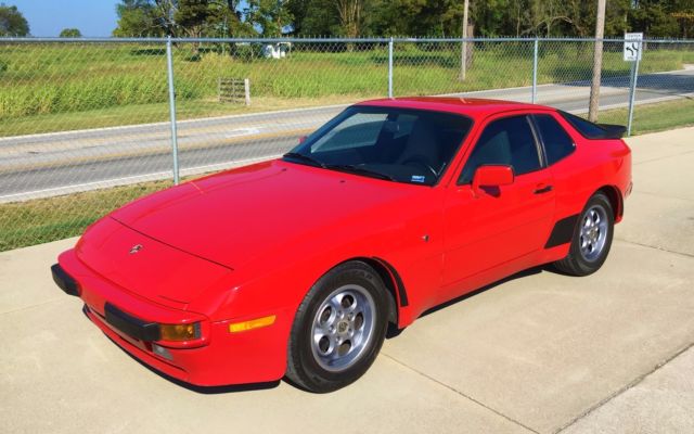 1986 Red Porsche 944 Coupe