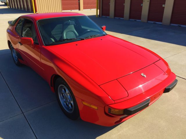 1986 Red Porsche 944 Coupe