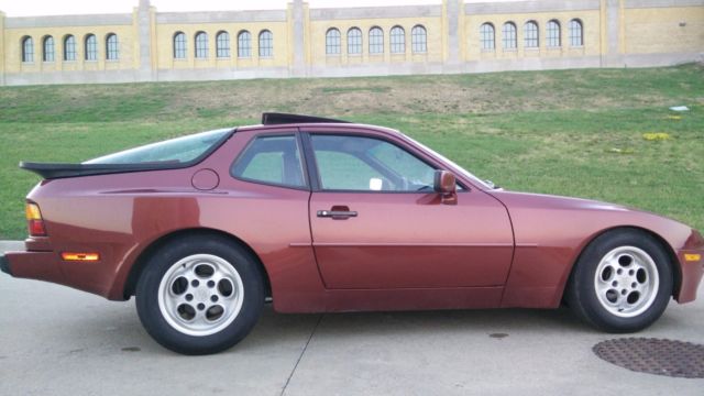 1986 Burgundy Porsche 944 Coupe
