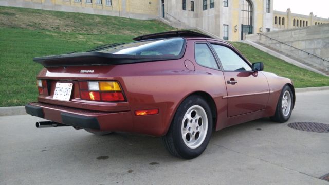 1986 Burgundy Porsche 944 Coupe
