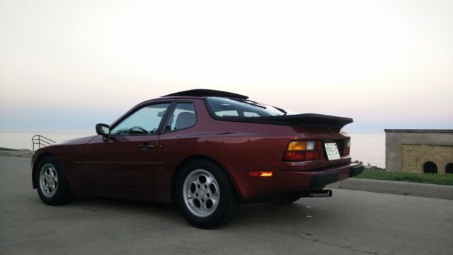 1986 Burgundy Porsche 944 Coupe