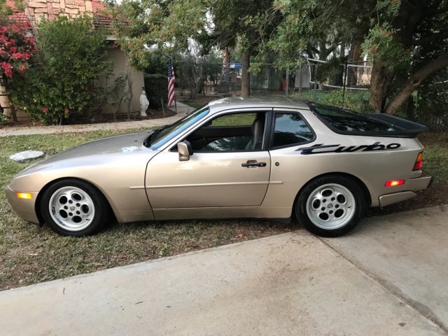 1986 White Gold Porsche 944 Hatchback