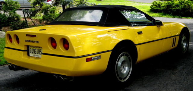 1986 Yellow Chevrolet Corvette Convertible