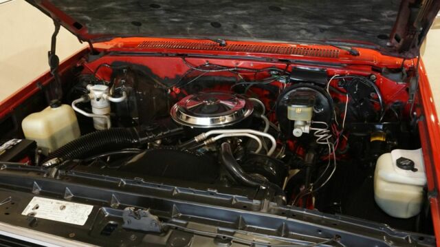 1986 Red GMC SIERRA C1500 Pickup Truck