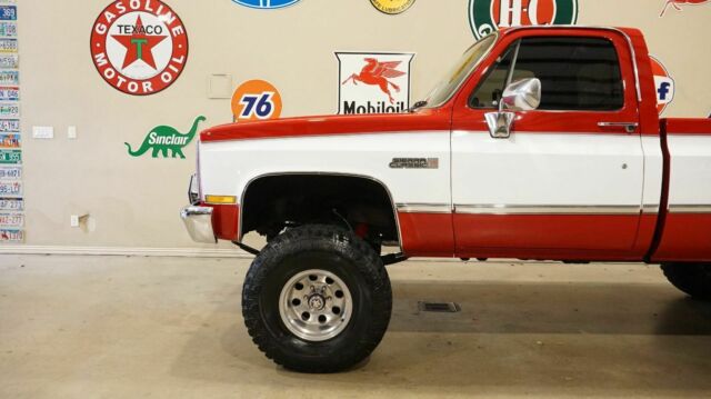 1986 Red GMC SIERRA C1500 Pickup Truck