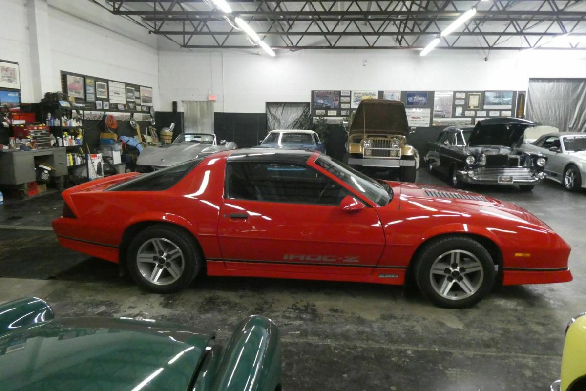 1986 Red Chevrolet Camaro Coupe