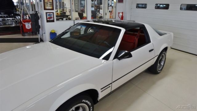 1986 White Chevrolet Camaro Hatchback