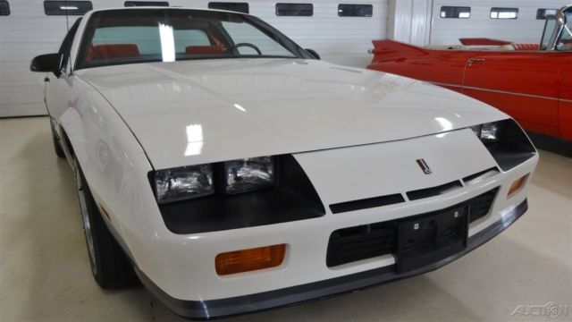 1986 White Chevrolet Camaro Hatchback