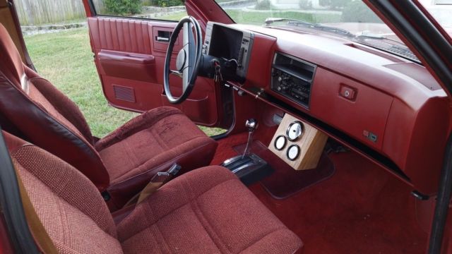 1986 Burgandy/Silver Chevrolet S-10 Extended Cab Pickup
