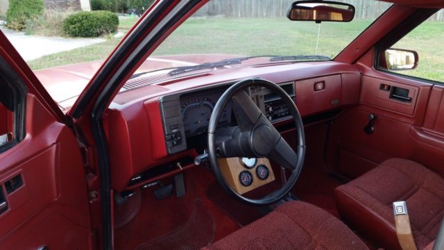 1986 Burgandy/Silver Chevrolet S-10 Extended Cab Pickup