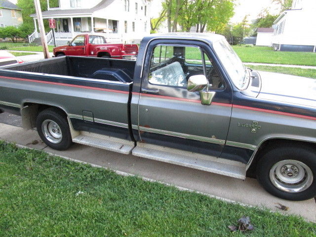 1986 Blue Chevrolet Silverado 1500