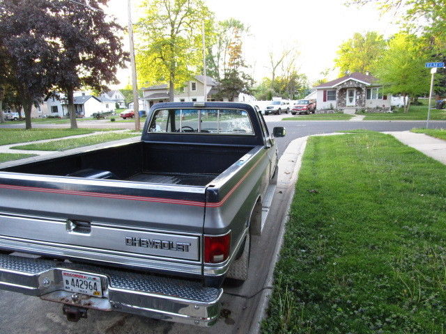 1986 Blue Chevrolet Silverado 1500