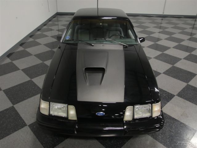 1986 Black Ford Mustang