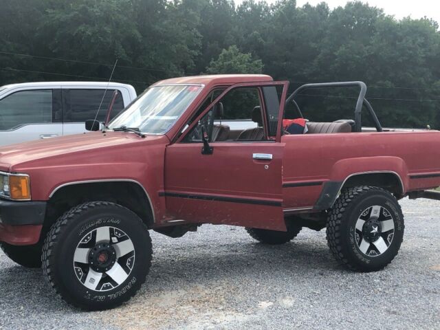 1986 Red Toyota 4Runner Removable hard top
