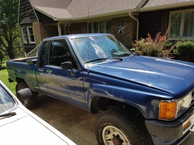 1986 Blue Toyota Tacoma Extended Cab Pickup