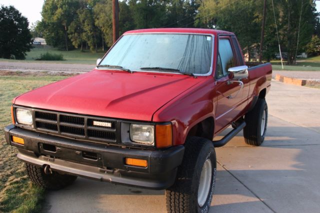 1986 Red Toyota Other Extended Cab Pickup