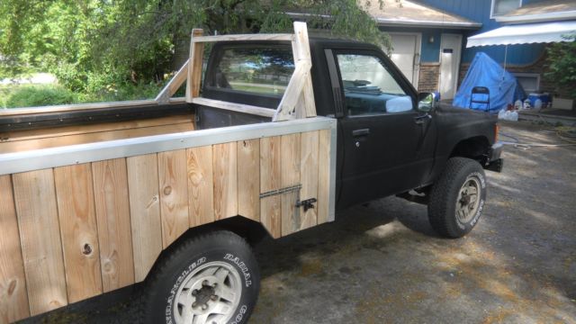 1986 Black Toyota 4x4 truck