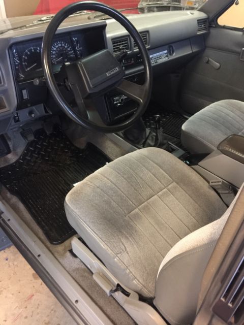 1986 Gray Toyota 86 Extended Cab Pickup