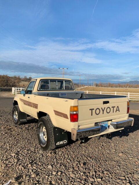 1986 Brown Toyota Hilux Standard Cab Pickup