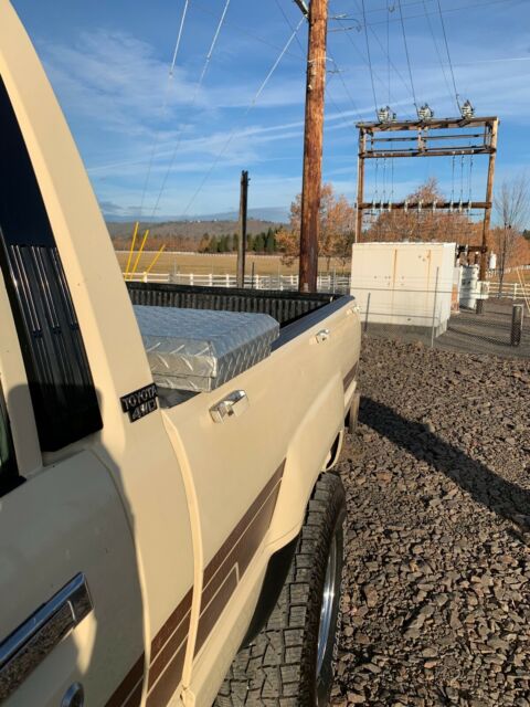 1986 Brown Toyota Hilux Standard Cab Pickup