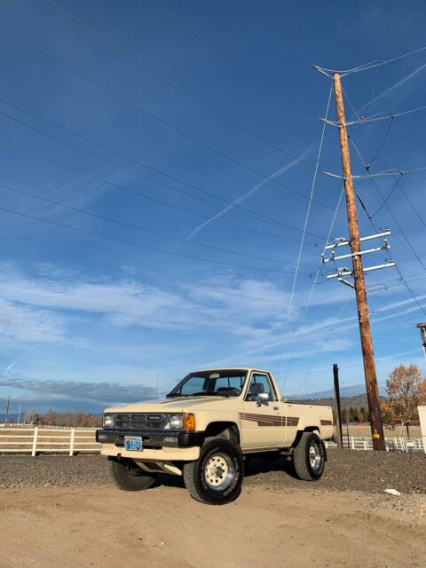 1986 Brown Toyota Hilux Standard Cab Pickup
