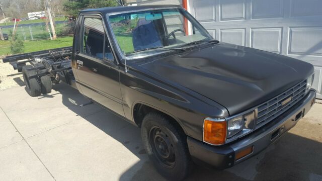 1986 Black Toyota Motor home chassis Cab & Chassis