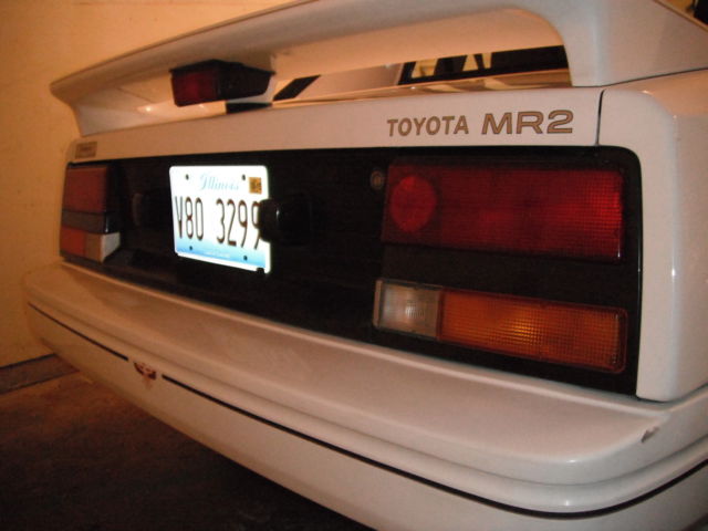 1986 White Toyota MR2 Coupe
