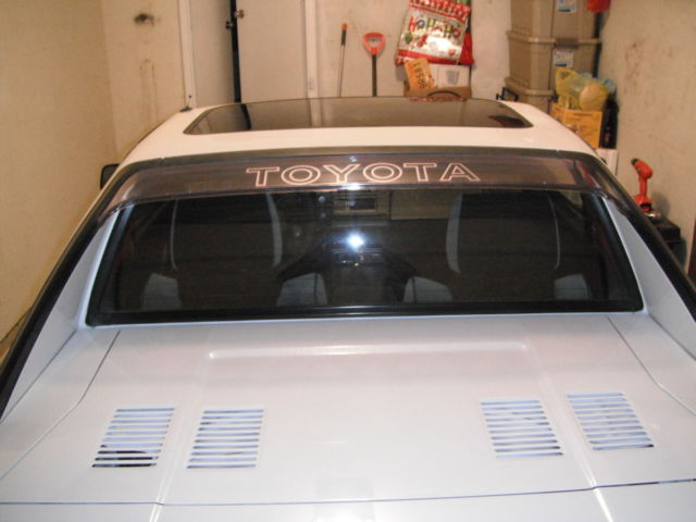 1986 White Toyota MR2 Coupe