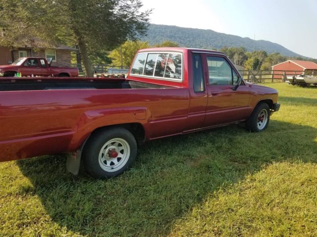 1986 Red Toyota 86 Extended Cab Pickup
