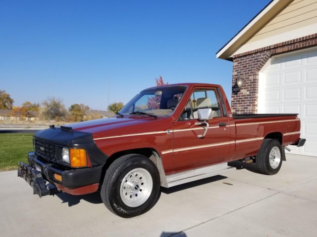 1986 maroon Toyota Other Standard Cab Pickup